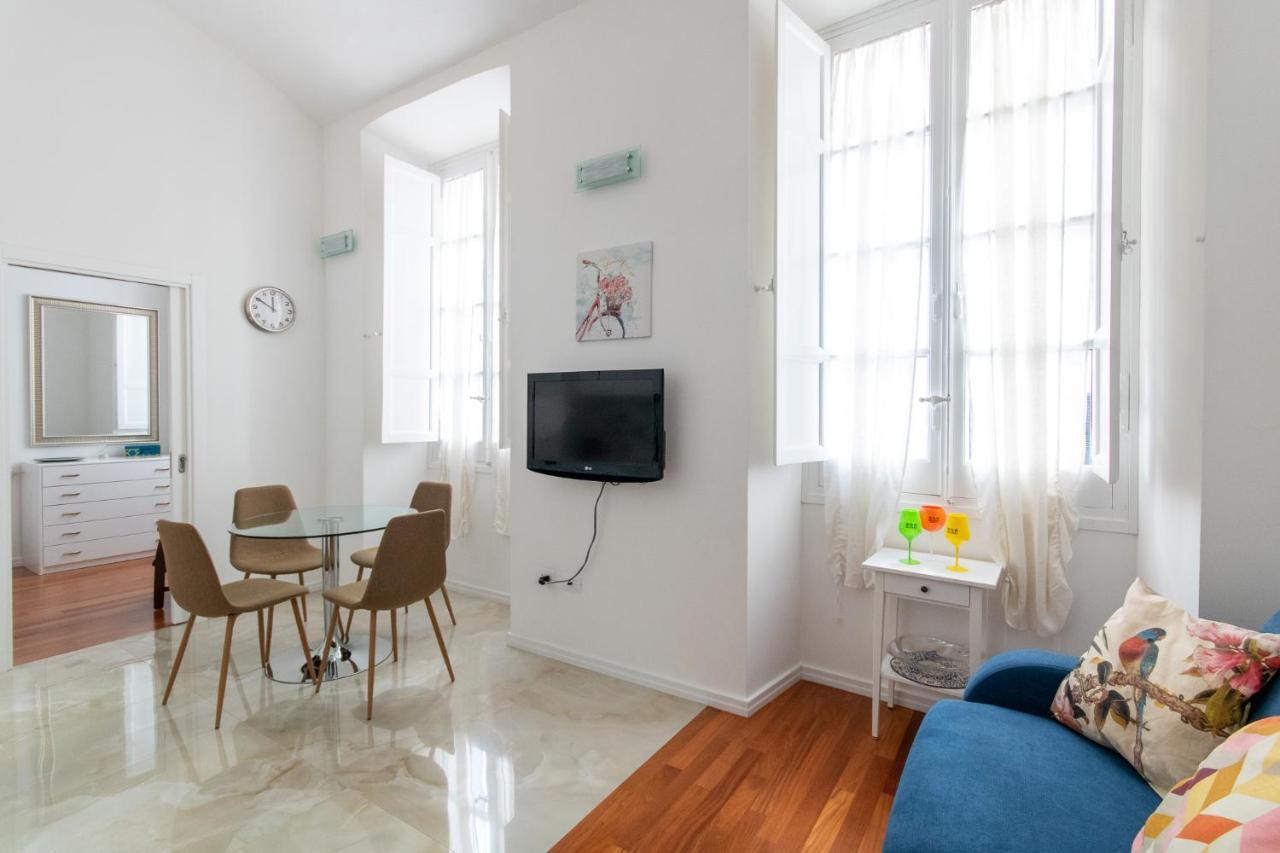 Hc Home Claudia Cagliari Bagian luar foto